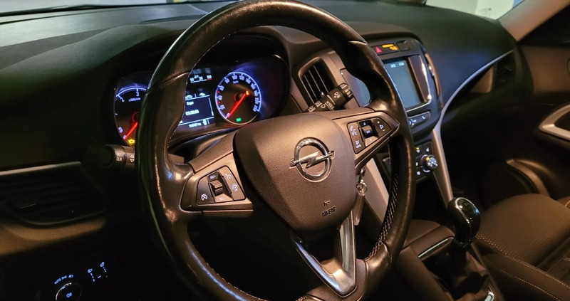 Opel Zafira cena 47900 przebieg: 150000, rok produkcji 2017 z Zgierz małe 92